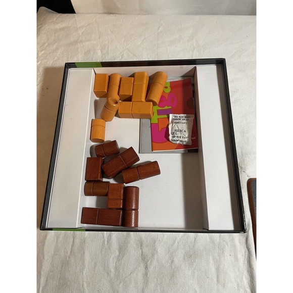 QUARTO! Vintage 1991 Gigamic Wooden Board Block Strategy Board Game COMPLETE - Picture 4 of 4